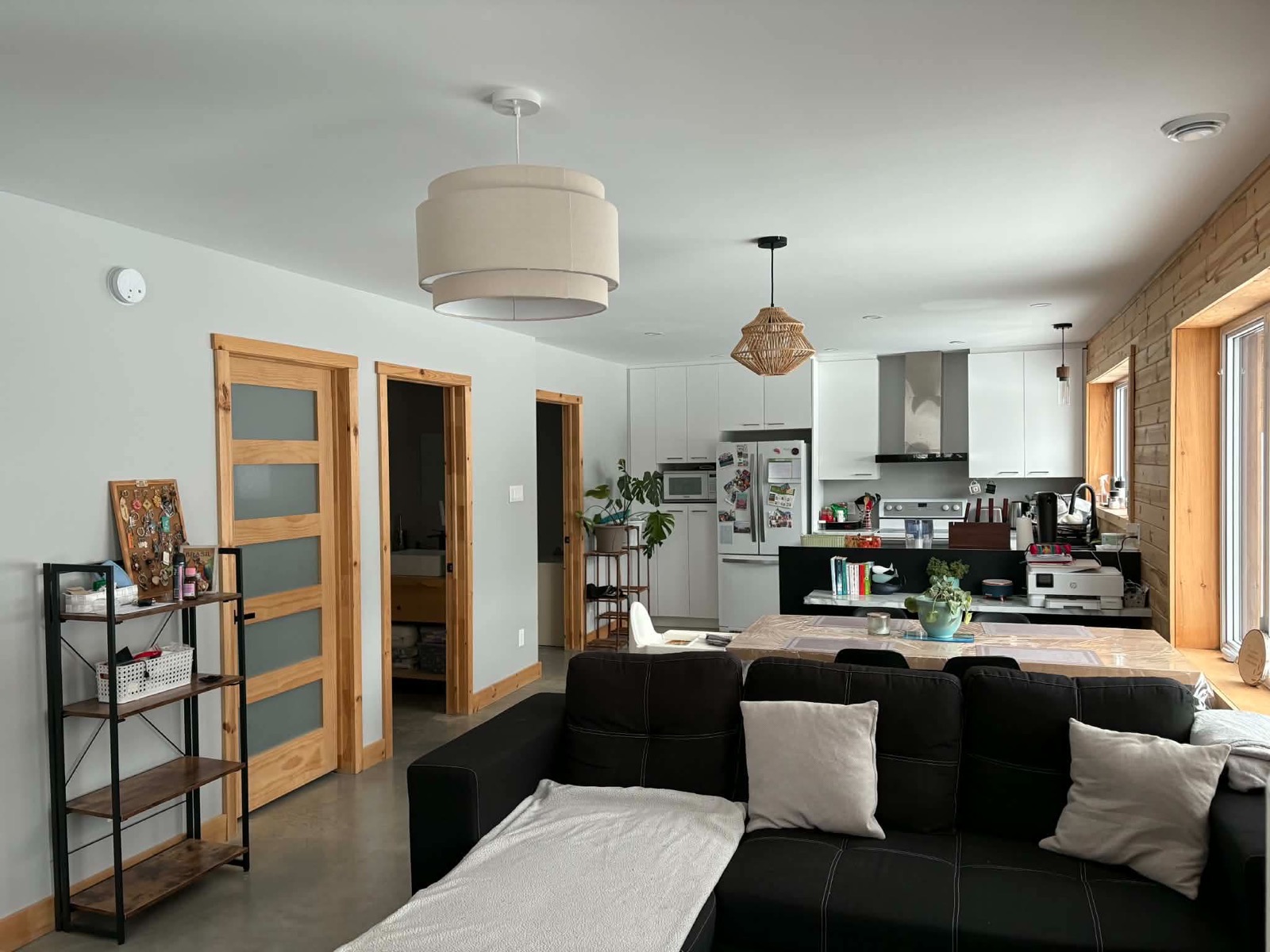 Le 4½ du rez-de-jardin, style loft, aire de vie ouverte